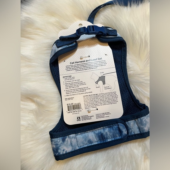Bond and Co. • Cat harness and lead 🐈‍⬛🐈🧶 - Picture 2 of 3